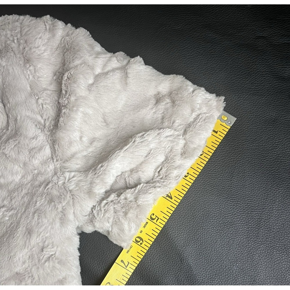 Vintage‎ Y2K Charlotte Russe Grey Faux Fur Cropped Shrug Jacket Small Old Money - Picture 10 of 12